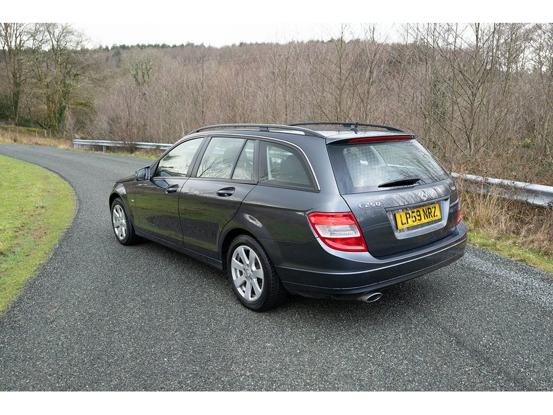Mercedes-Benz 2.1 C220 CDI BlueEfficiency SE Saloon 4dr Diesel Manual Euro 5 (170 ps)