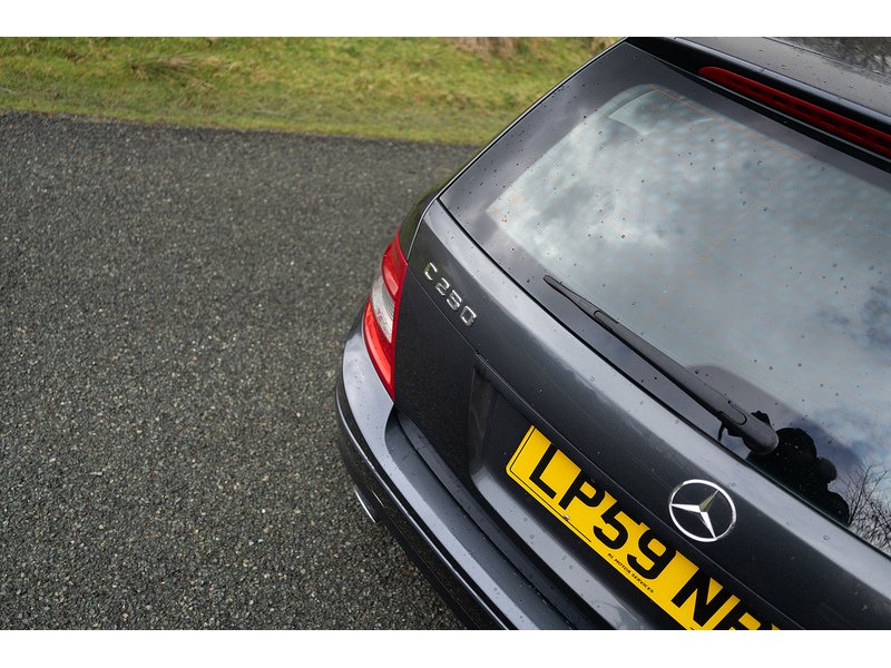 Mercedes-Benz 2.1 C220 CDI BlueEfficiency SE Saloon 4dr Diesel Manual Euro 5 (170 ps)