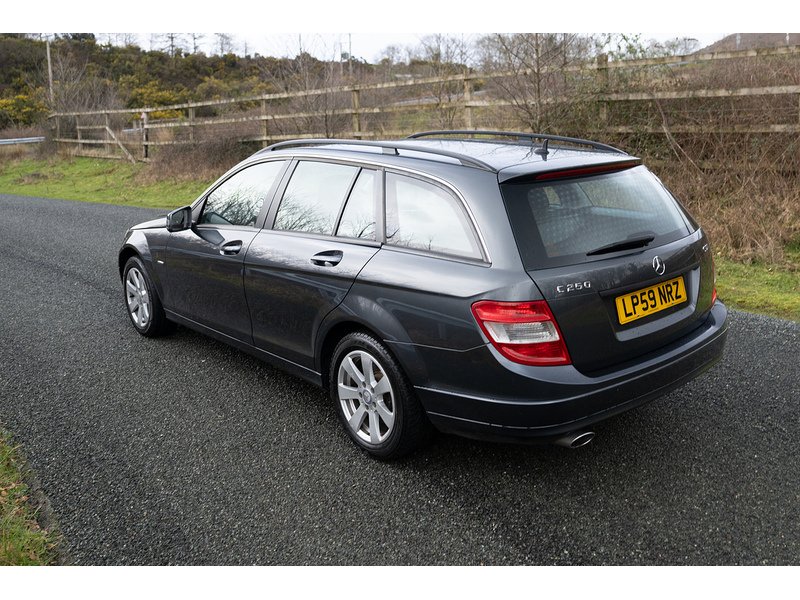Mercedes-Benz 2.1 C220 CDI BlueEfficiency SE Saloon 4dr Diesel Manual Euro 5 (170 ps)
