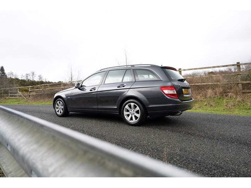 Mercedes-Benz 2.1 C220 CDI BlueEfficiency SE Saloon 4dr Diesel Manual Euro 5 (170 ps)