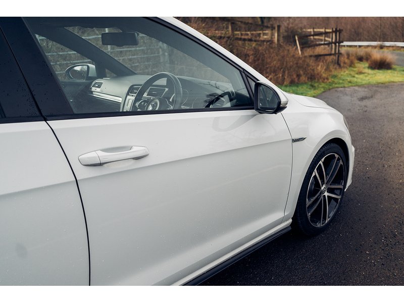 Volkswagen 2.0 TDI BlueMotion Tech GTD Hatchback 5dr Diesel Manual Euro 6 (s/s) (184 ps)