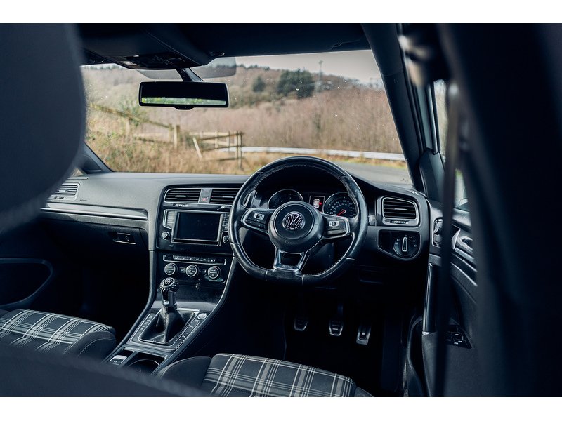 Volkswagen 2.0 TDI BlueMotion Tech GTD Hatchback 5dr Diesel Manual Euro 6 (s/s) (184 ps)