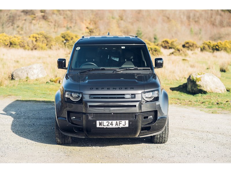 Land Rover 3.0 D300 MHEV X-Dynamic HSE Hard Top SUV 5dr Diesel Auto 4WD MWB Euro 6 (s/s) (300 ps)
