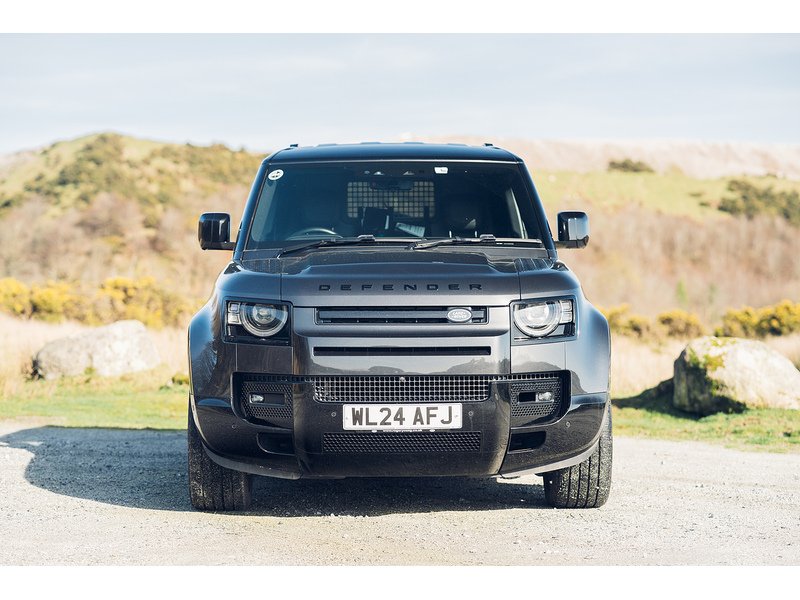 Land Rover 3.0 D300 MHEV X-Dynamic HSE Hard Top SUV 5dr Diesel Auto 4WD MWB Euro 6 (s/s) (300 ps)