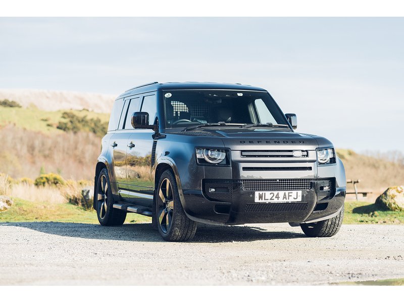 Land Rover 3.0 D300 MHEV X-Dynamic HSE Hard Top SUV 5dr Diesel Auto 4WD MWB Euro 6 (s/s) (300 ps)