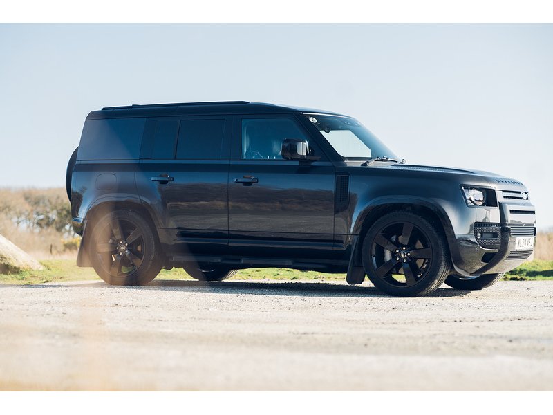 Land Rover 3.0 D300 MHEV X-Dynamic HSE Hard Top SUV 5dr Diesel Auto 4WD MWB Euro 6 (s/s) (300 ps)