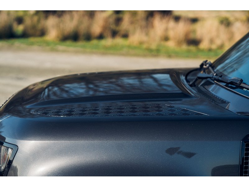 Land Rover 3.0 D300 MHEV X-Dynamic HSE Hard Top SUV 5dr Diesel Auto 4WD MWB Euro 6 (s/s) (300 ps)