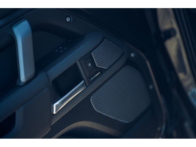 Land Rover 3.0 D300 MHEV X-Dynamic HSE Hard Top SUV 5dr Diesel Auto 4WD MWB Euro 6 (s/s) (300 ps)