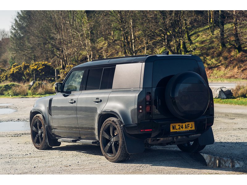 Land Rover 3.0 D300 MHEV X-Dynamic HSE Hard Top SUV 5dr Diesel Auto 4WD MWB Euro 6 (s/s) (300 ps)