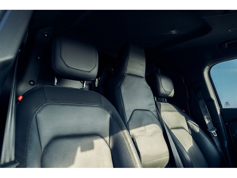 Land Rover 3.0 D300 MHEV X-Dynamic HSE Hard Top SUV 5dr Diesel Auto 4WD MWB Euro 6 (s/s) (300 ps)