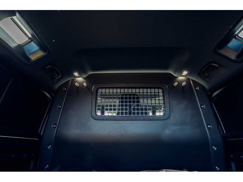 Land Rover 3.0 D300 MHEV X-Dynamic HSE Hard Top SUV 5dr Diesel Auto 4WD MWB Euro 6 (s/s) (300 ps)