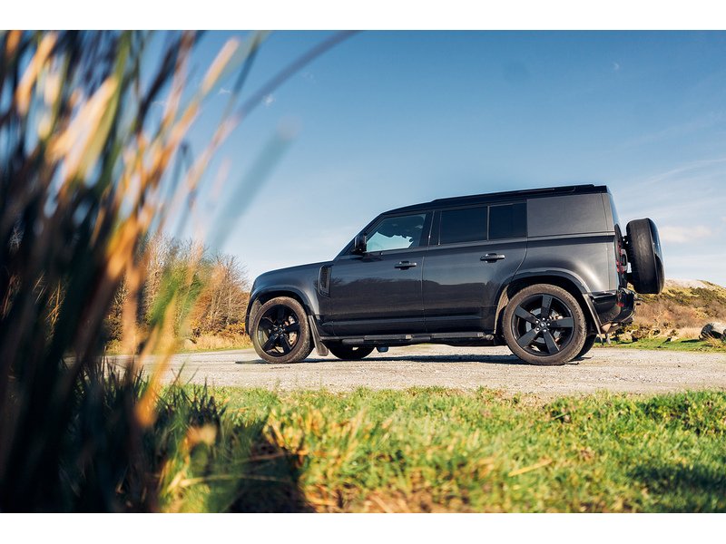 Land Rover 3.0 D300 MHEV X-Dynamic HSE Hard Top SUV 5dr Diesel Auto 4WD MWB Euro 6 (s/s) (300 ps)