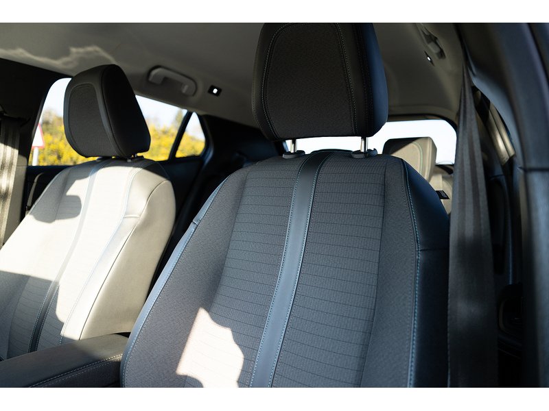 Peugeot 1.2 PureTech Allure Premium SUV 5dr Petrol Manual Euro 6 (s/s) (100 ps)