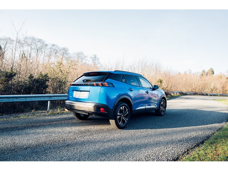 Peugeot 1.2 PureTech Allure Premium SUV 5dr Petrol Manual Euro 6 (s/s) (100 ps)