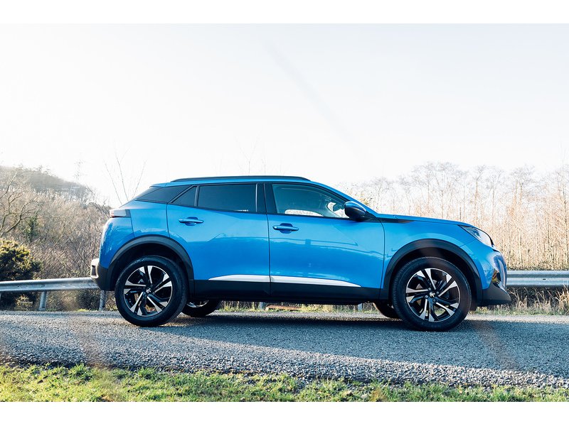 Peugeot 1.2 PureTech Allure Premium SUV 5dr Petrol Manual Euro 6 (s/s) (100 ps)