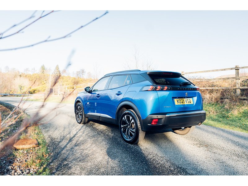 Peugeot 1.2 PureTech Allure Premium SUV 5dr Petrol Manual Euro 6 (s/s) (100 ps)