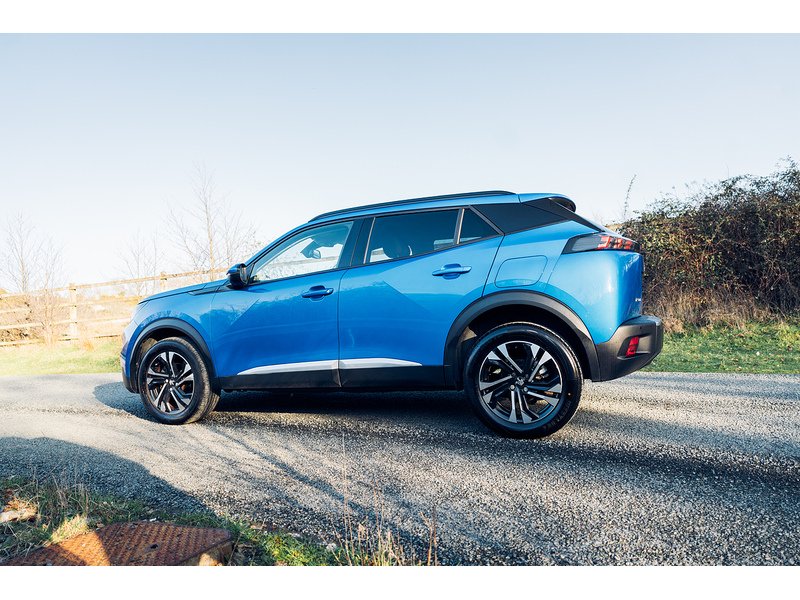 Peugeot 1.2 PureTech Allure Premium SUV 5dr Petrol Manual Euro 6 (s/s) (100 ps)