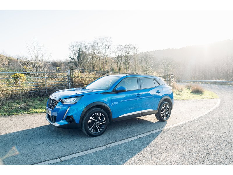 Peugeot 1.2 PureTech Allure Premium SUV 5dr Petrol Manual Euro 6 (s/s) (100 ps)