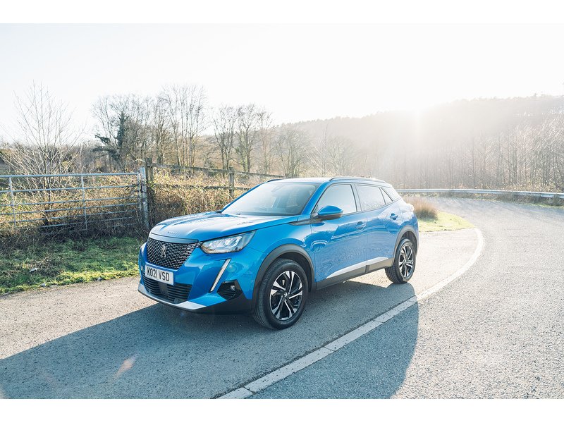 Peugeot 1.2 PureTech Allure Premium SUV 5dr Petrol Manual Euro 6 (s/s) (100 ps)