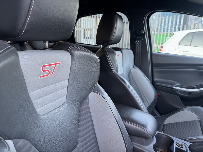 Ford 2.0T EcoBoost ST-2 Hatchback 5dr Petrol Manual Euro 5 (s/s) (250 ps)