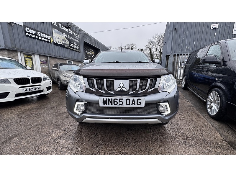 Mitsubishi 2.4 DI-D DC Barbarian Pickup Double Cab 4dr Diesel Manual 4WD Euro 5 (178 ps)