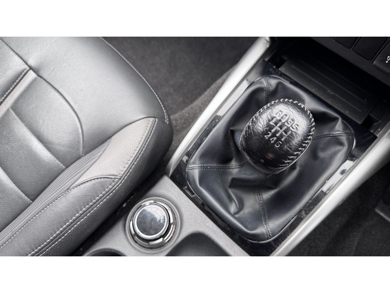 Mitsubishi 2.4 DI-D DC Barbarian Pickup Double Cab 4dr Diesel Manual 4WD Euro 5 (178 ps)