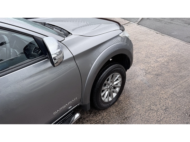 Mitsubishi 2.4 DI-D DC Barbarian Pickup Double Cab 4dr Diesel Manual 4WD Euro 5 (178 ps)