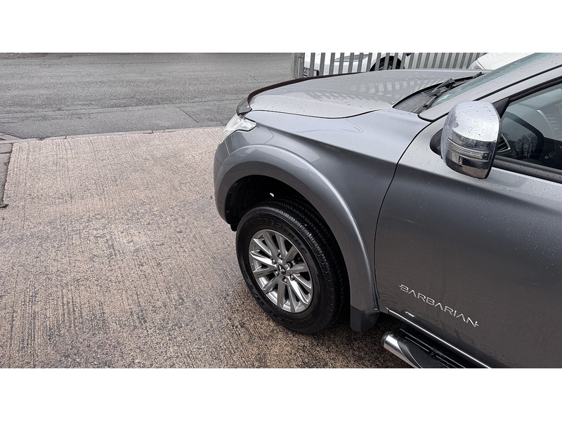 Mitsubishi 2.4 DI-D DC Barbarian Pickup Double Cab 4dr Diesel Manual 4WD Euro 5 (178 ps)