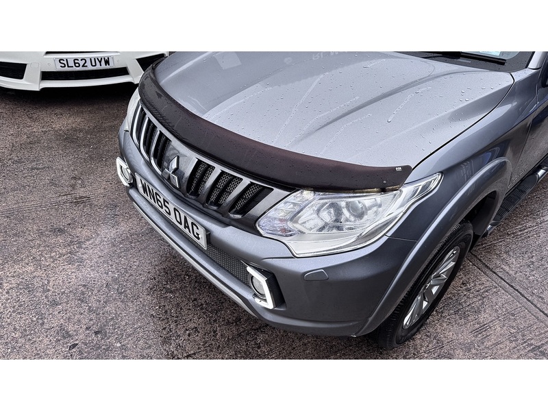 Mitsubishi 2.4 DI-D DC Barbarian Pickup Double Cab 4dr Diesel Manual 4WD Euro 5 (178 ps)