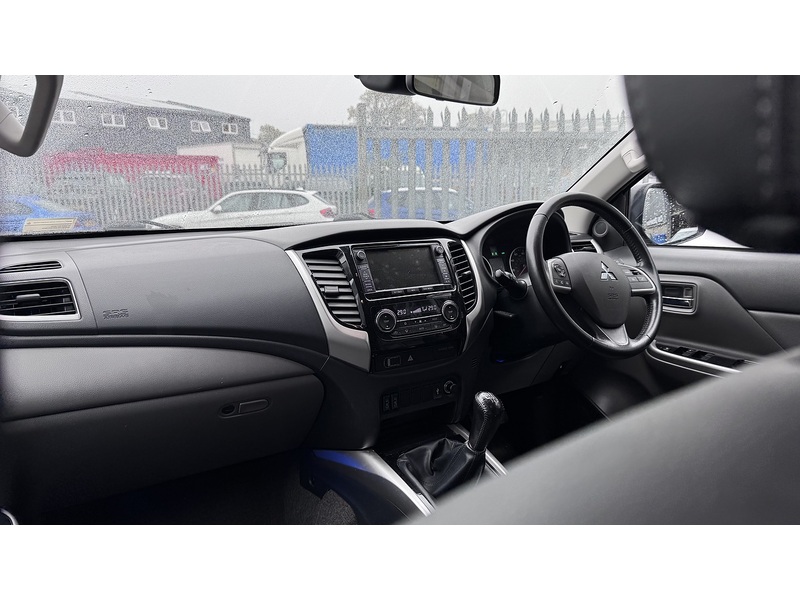 Mitsubishi 2.4 DI-D DC Barbarian Pickup Double Cab 4dr Diesel Manual 4WD Euro 5 (178 ps)