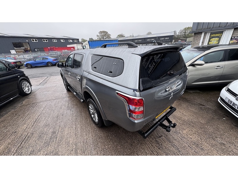 Mitsubishi 2.4 DI-D DC Barbarian Pickup Double Cab 4dr Diesel Manual 4WD Euro 5 (178 ps)