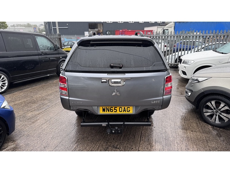 Mitsubishi 2.4 DI-D DC Barbarian Pickup Double Cab 4dr Diesel Manual 4WD Euro 5 (178 ps)