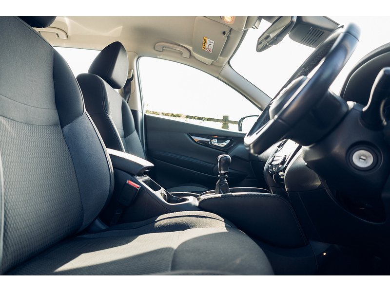 Nissan 1.3 DIG-T Acenta Premium SUV 5dr Petrol Manual Euro 6 (s/s) (140 ps)