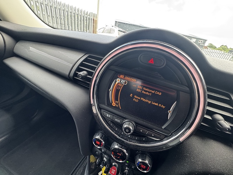 MINI 1.2 One Hatchback 3dr Petrol Auto Euro 6 (s/s) (102 ps)