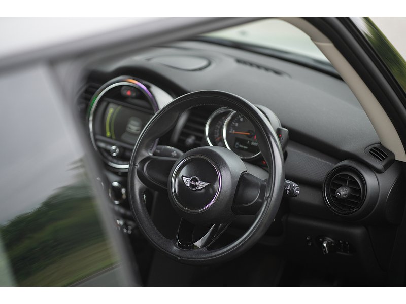 MINI 1.2 One Hatchback 3dr Petrol Auto Euro 6 (s/s) (102 ps)