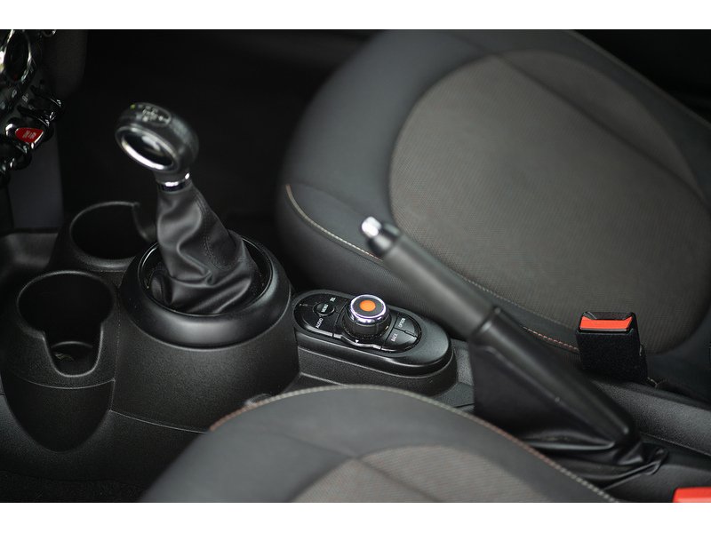 MINI 1.2 One Hatchback 3dr Petrol Auto Euro 6 (s/s) (102 ps)