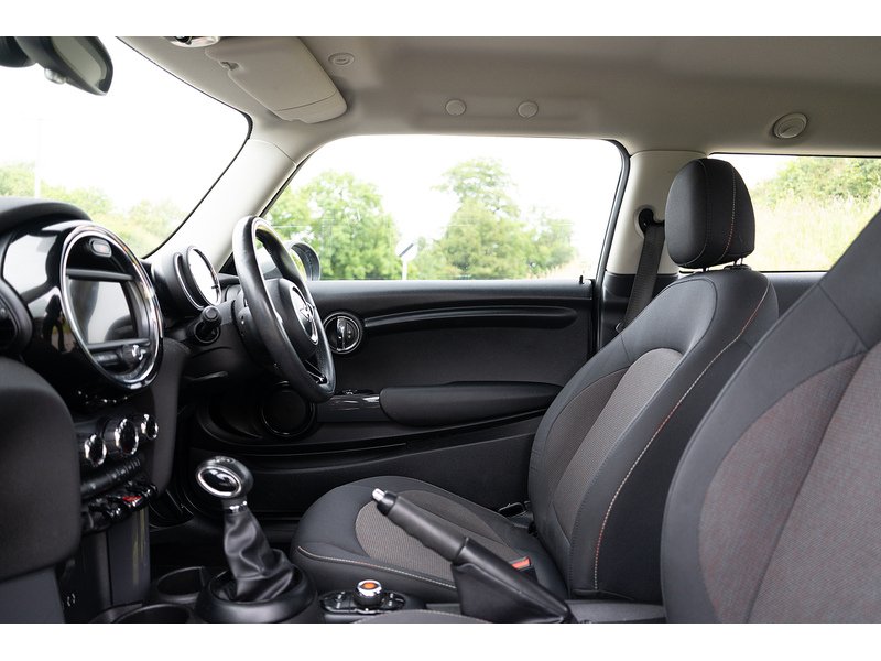 MINI 1.2 One Hatchback 3dr Petrol Auto Euro 6 (s/s) (102 ps)