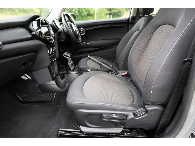 MINI 1.2 One Hatchback 3dr Petrol Auto Euro 6 (s/s) (102 ps)