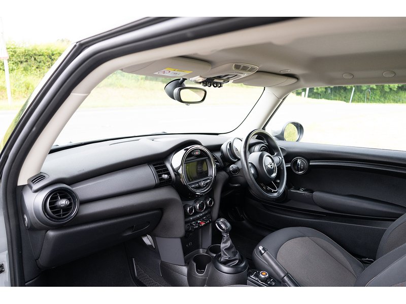 MINI 1.2 One Hatchback 3dr Petrol Auto Euro 6 (s/s) (102 ps)