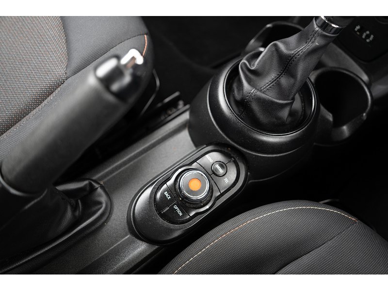 MINI 1.2 One Hatchback 3dr Petrol Auto Euro 6 (s/s) (102 ps)