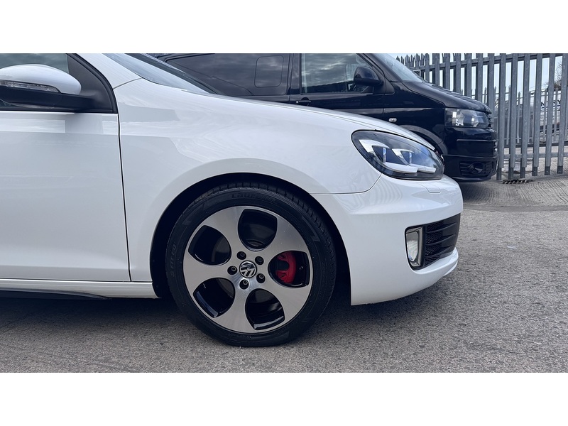 Volkswagen Golf  Hatchback 0.0  Petrol