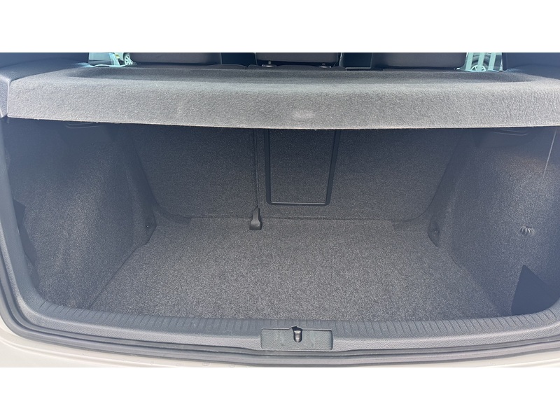 Volkswagen Golf  Hatchback 0.0  Petrol