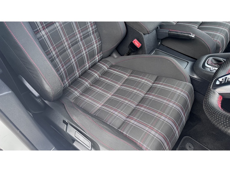 Volkswagen Golf  Hatchback 0.0  Petrol