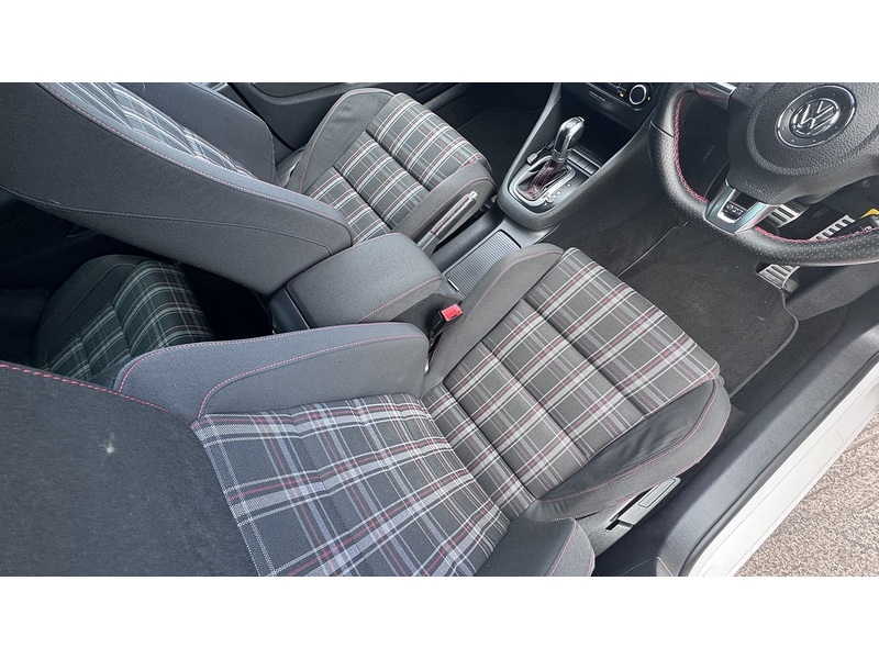 Volkswagen Golf  Hatchback 0.0  Petrol