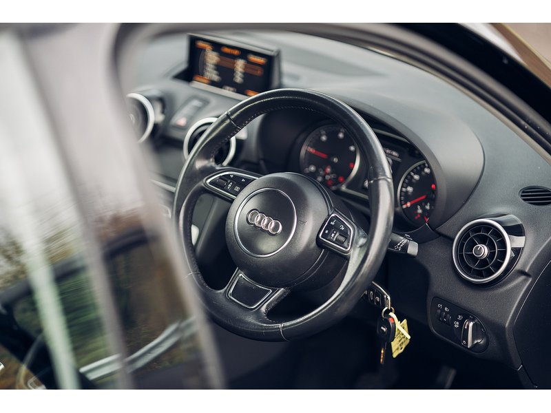 Audi 1.6 TDI Sport Sportback 5dr Diesel Manual Euro 6 (s/s) (116 ps)