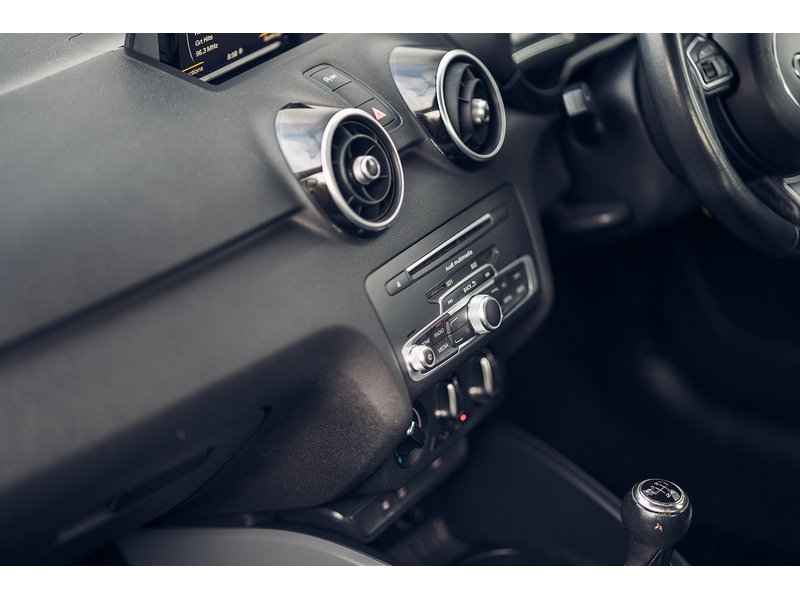 Audi 1.6 TDI Sport Sportback 5dr Diesel Manual Euro 6 (s/s) (116 ps)