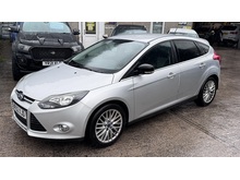 1.0T EcoBoost Zetec Hatchback 5dr Petrol Manual Euro 5 (s/s) (125 ps)