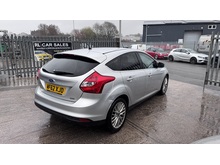 1.0T EcoBoost Zetec Hatchback 5dr Petrol Manual Euro 5 (s/s) (125 ps)