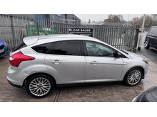1.0T EcoBoost Zetec Hatchback 5dr Petrol Manual Euro 5 (s/s) (125 ps)