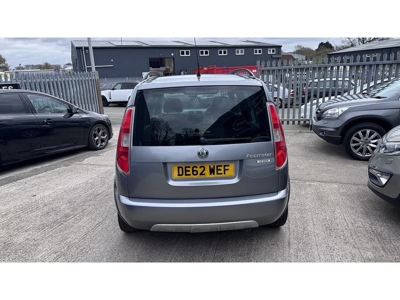 Skoda 1.6 TDI Scout MPV 5dr Diesel Manual Euro 5 (105 ps)